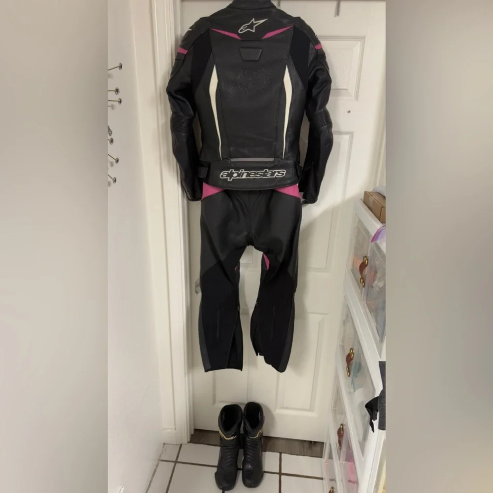 Size 6 (42) ALPINESTARS STELLA GP PLUS RV2 AIRFLOW LEATHER MOTORCYLE GEAR - Picture 2 of 16